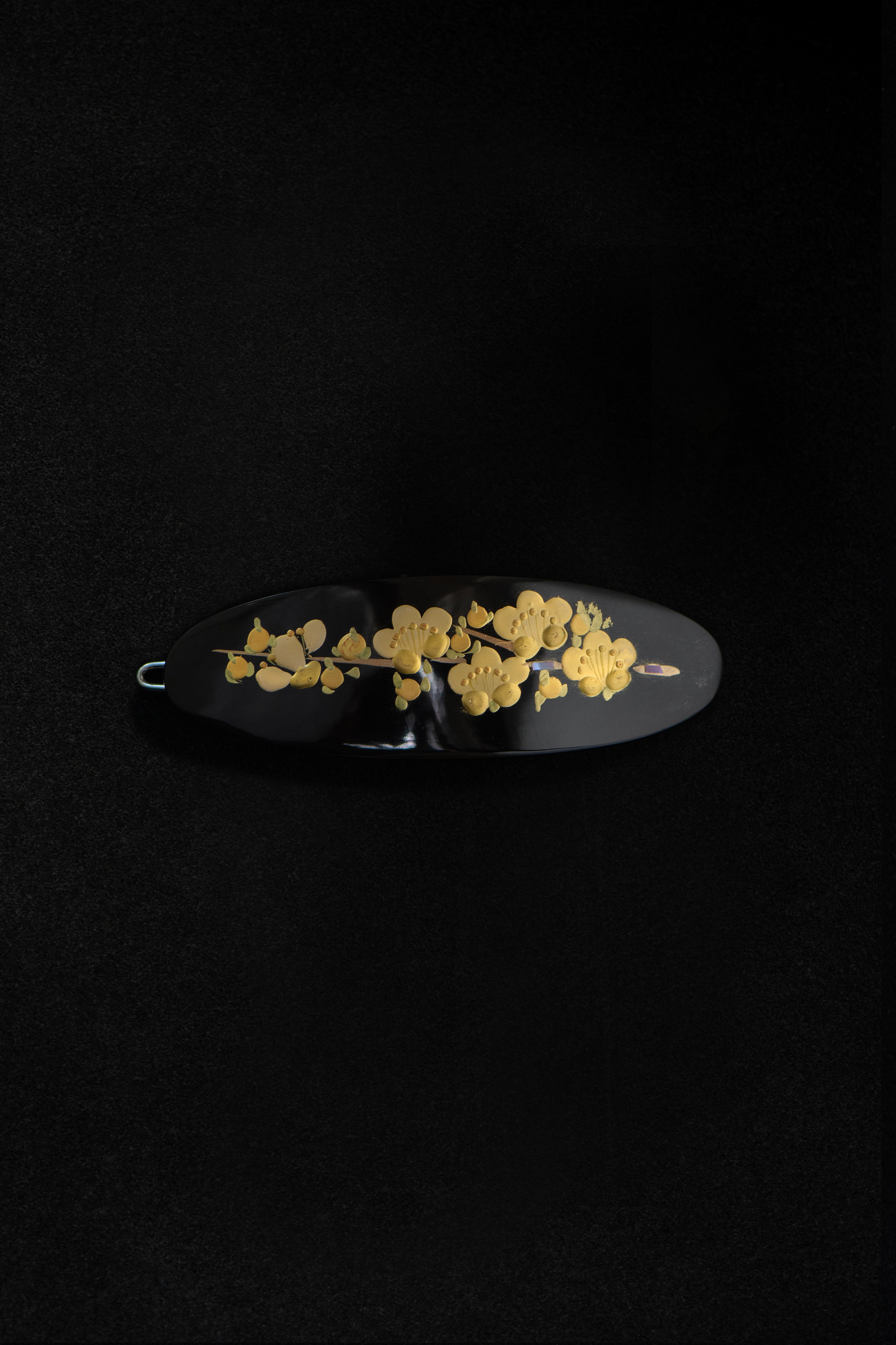 JAPAN EDIT — TSUBAKI GOLD LEAF HAIR CLIP .02