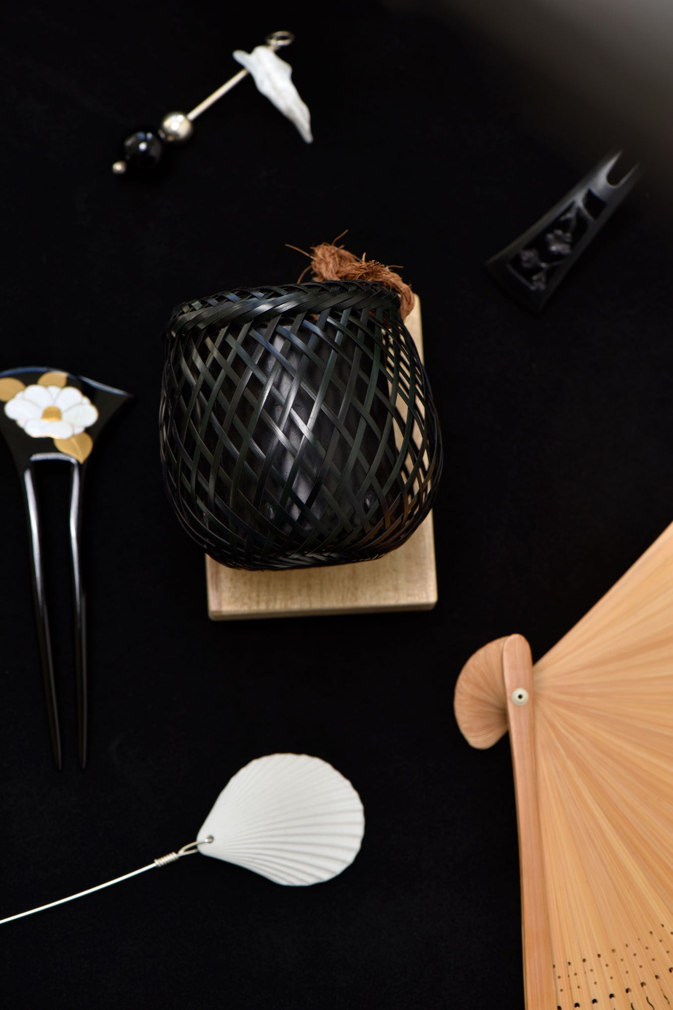 JAPAN EDIT — TAKEAMI WOVEN BAMBOO IKEBANA VESSEL - BLACK