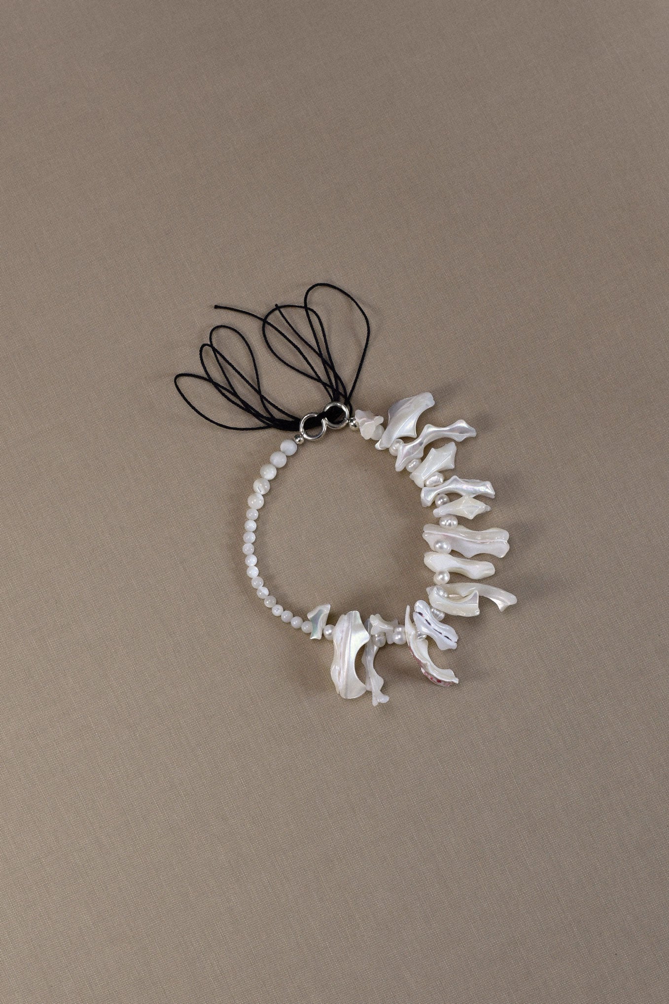 FISH BONE MOTHER OF PEARL SILK ANKLET