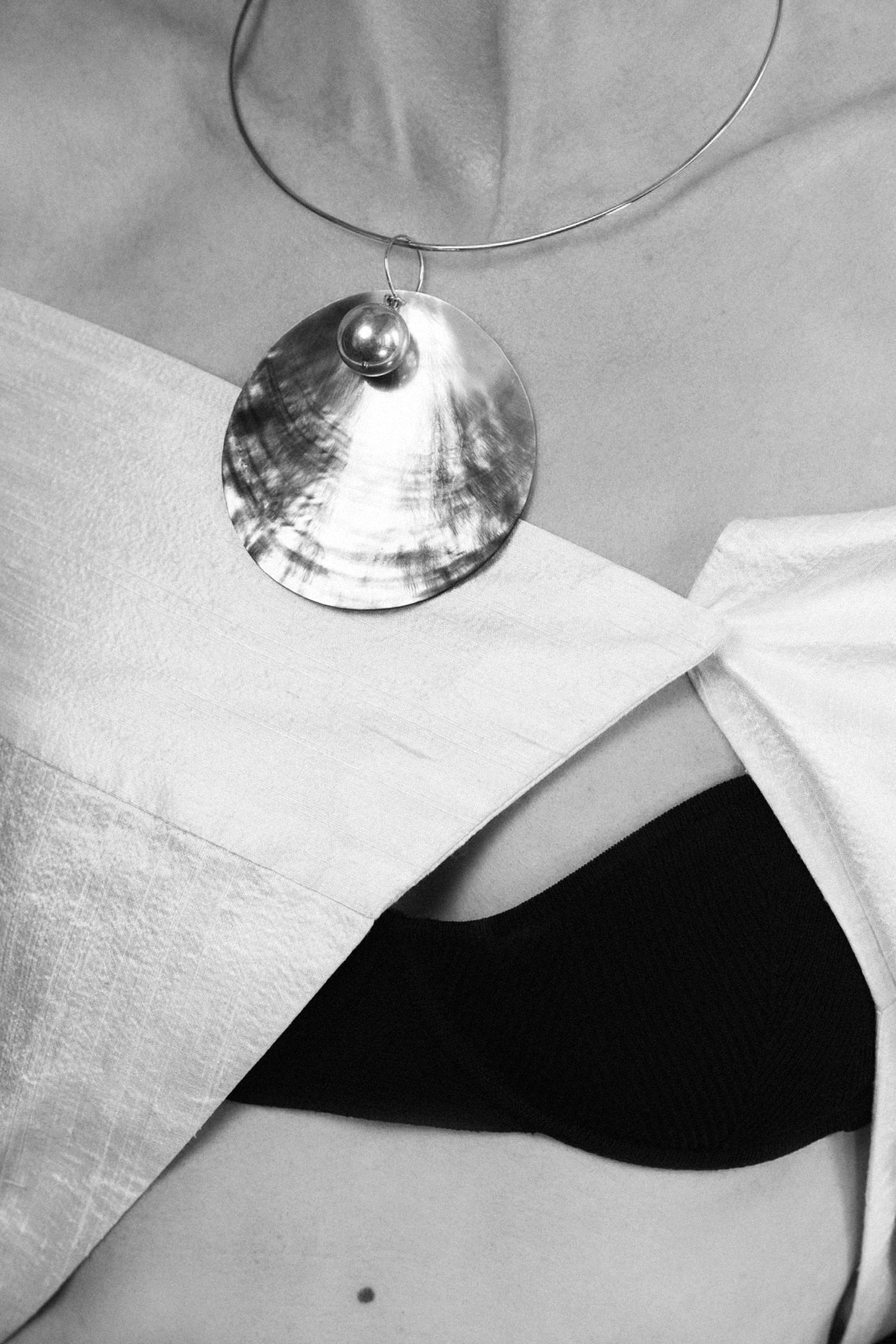 TOTEM TWO MOONS SILVER COLLAR
