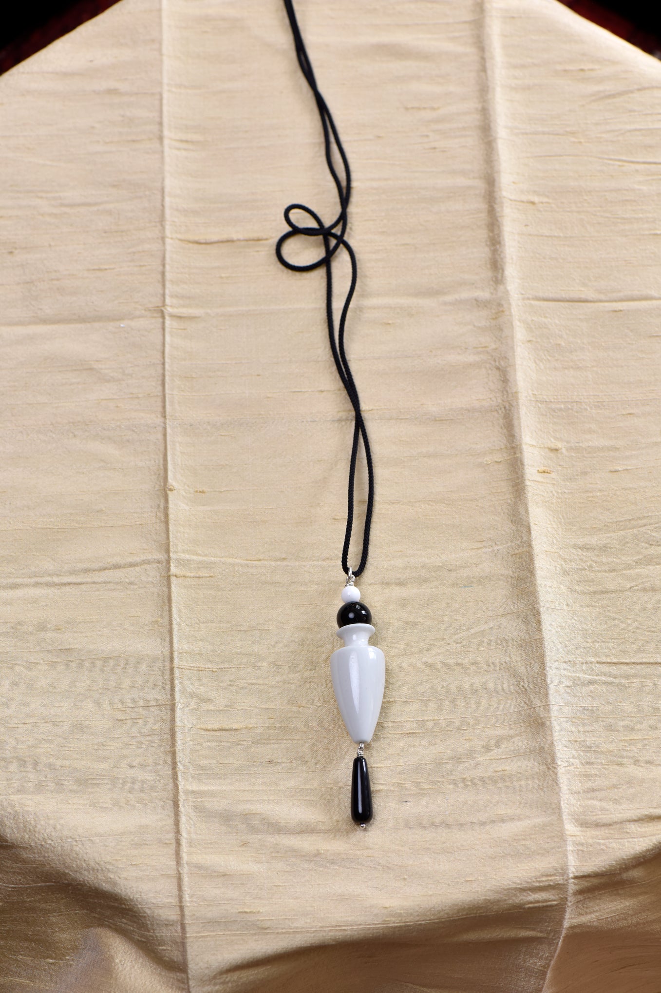 TOTEM TWO MOONS VESSEL PENDANT .01 - BLACK SILK