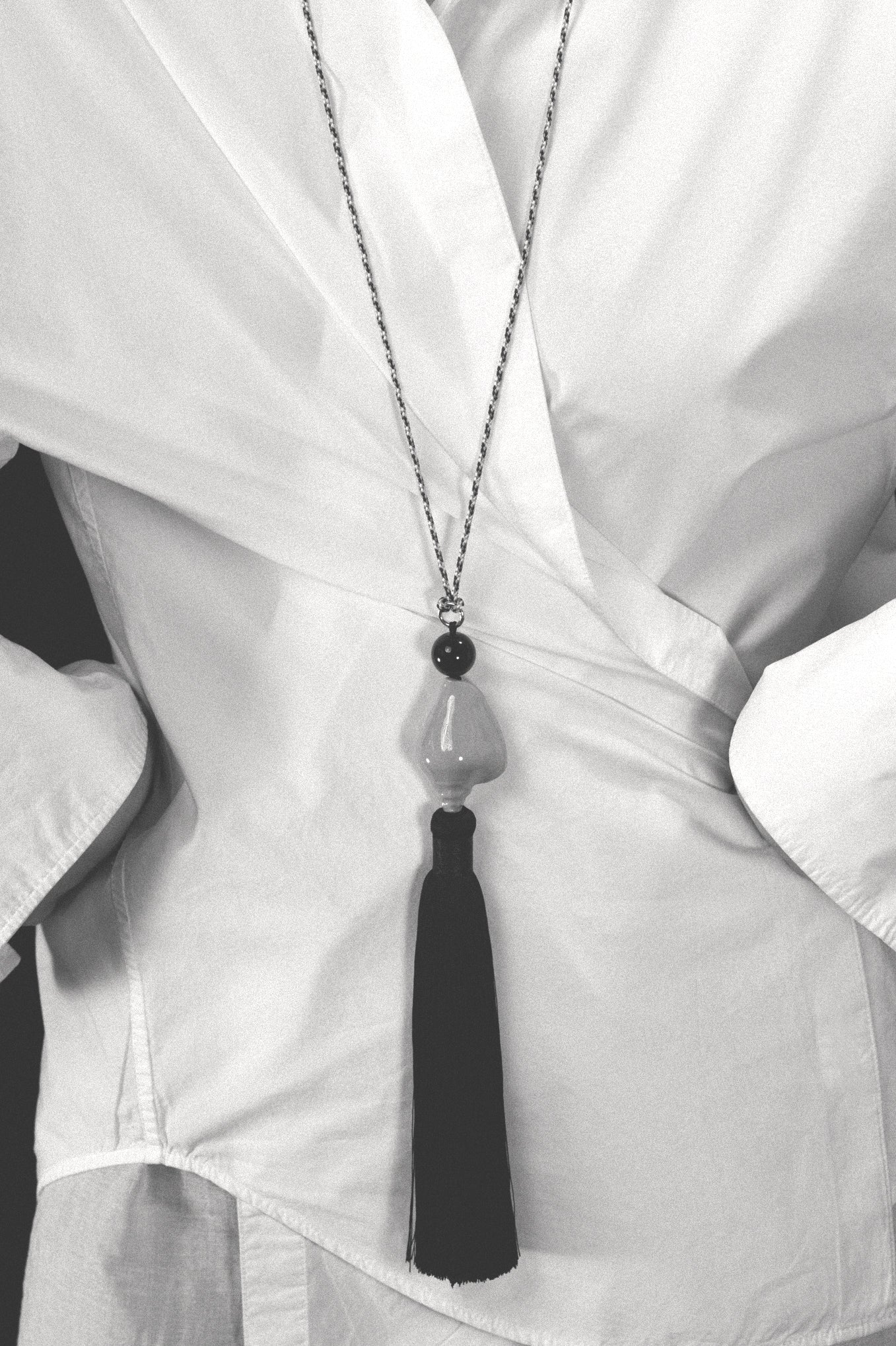 MANÀ x CARINA NICKLAS SHELL TASSEL NECKLACE .04 - BEIGE