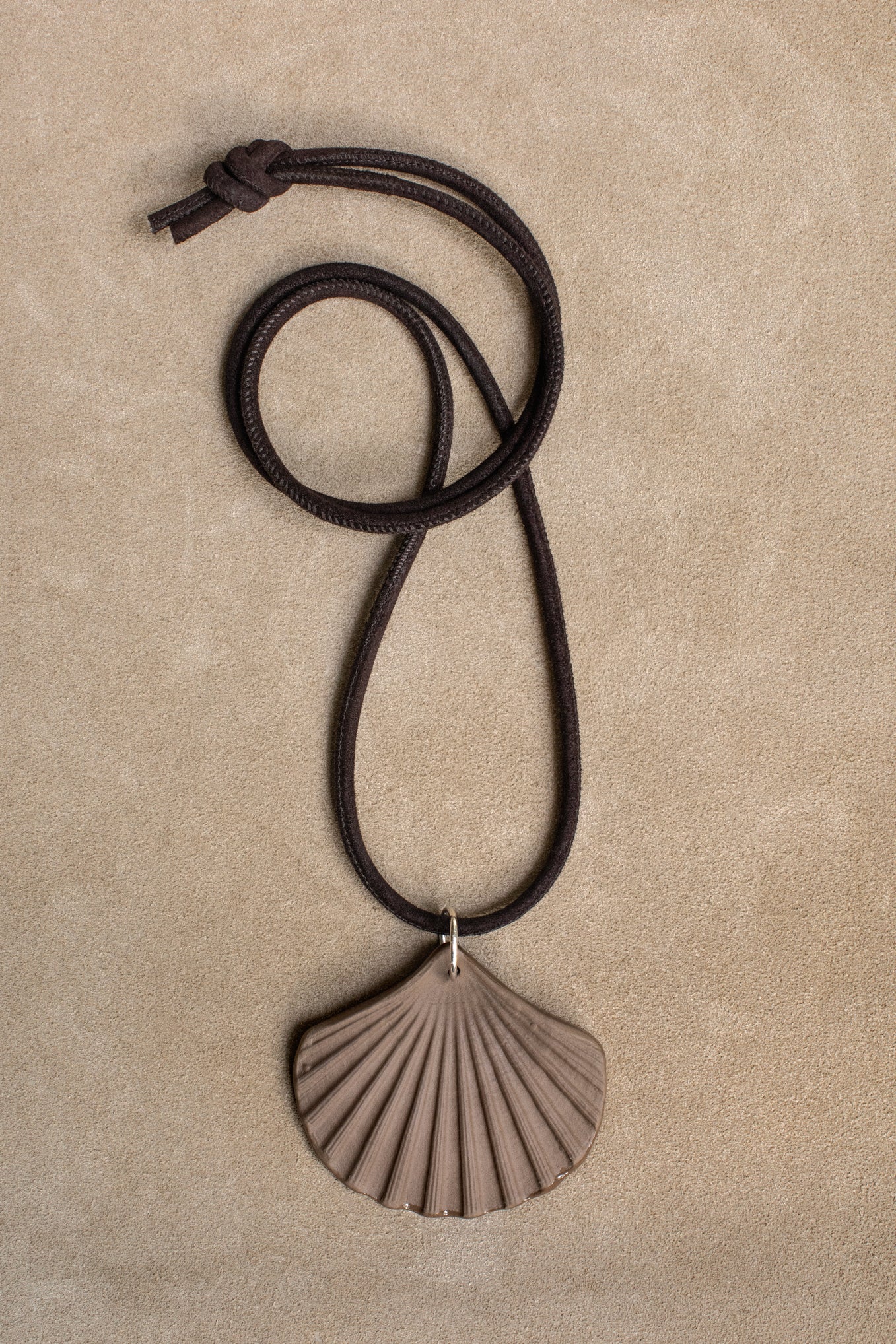 SHELL AMULET .08 PENDANT - PEBBLE BROWN