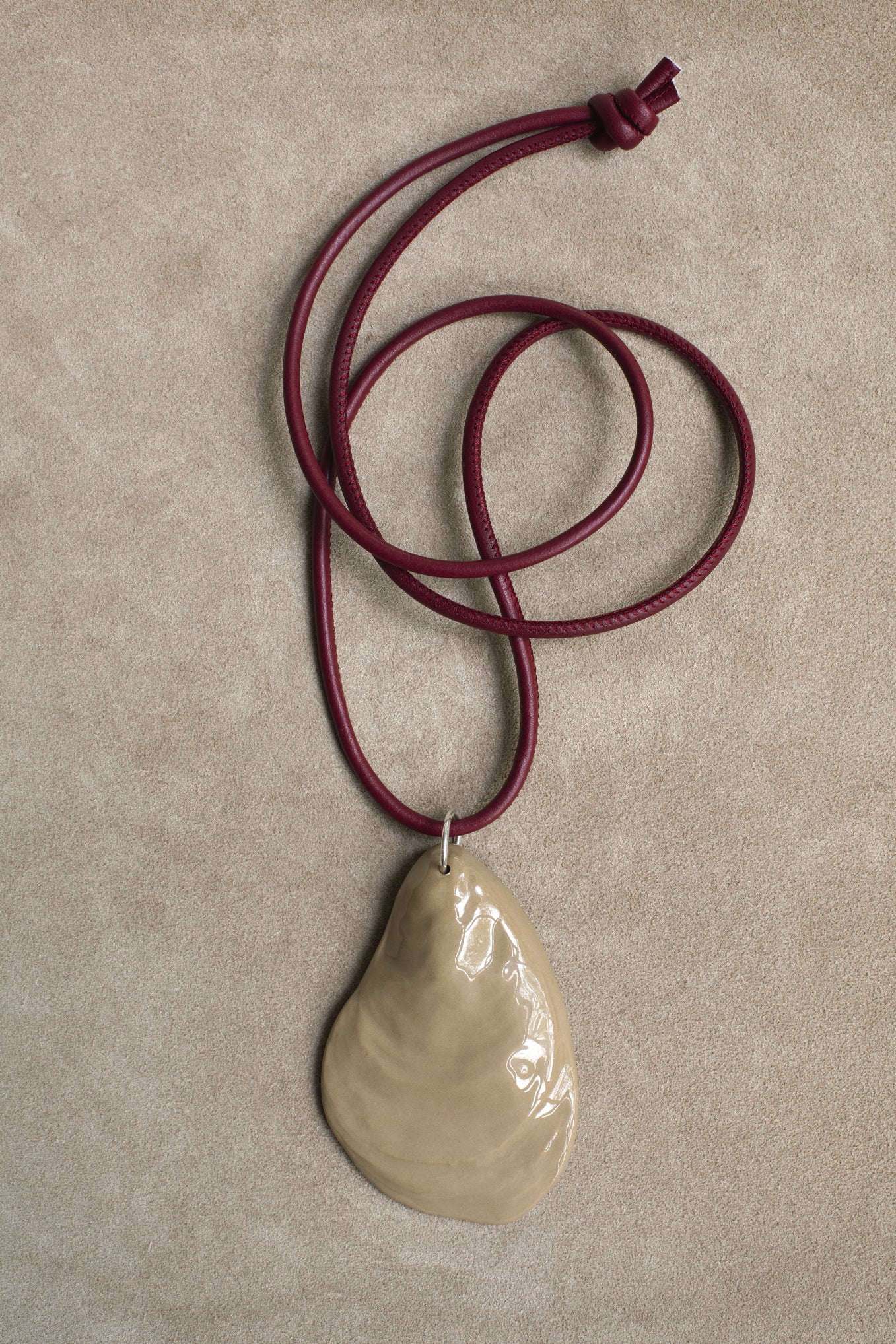 OYSTER SHELL AMULET .05 NAPPA LEATHER PENDANT - SAND