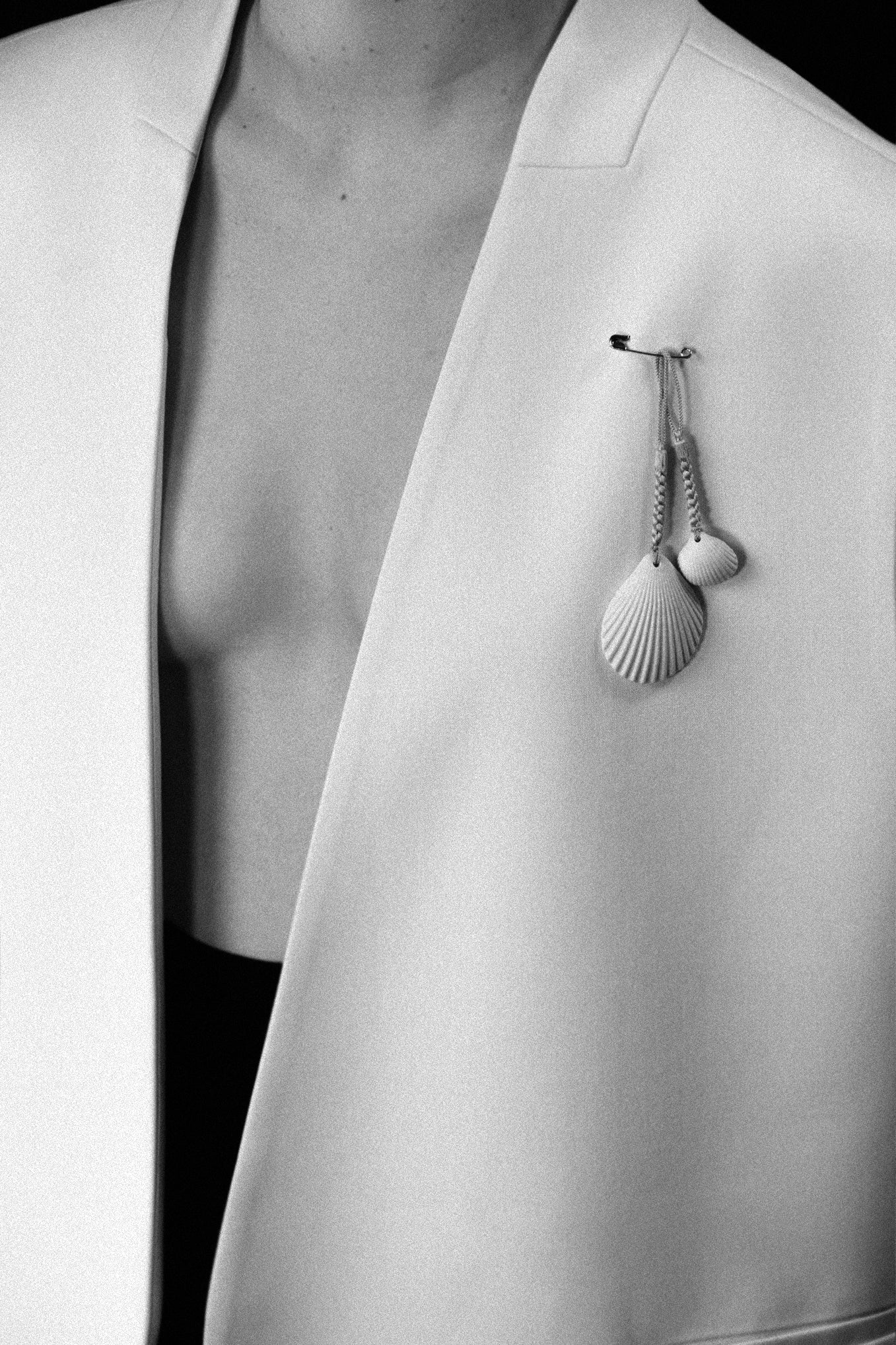 SHELL AMULETS NETSUKE BROOCH .01