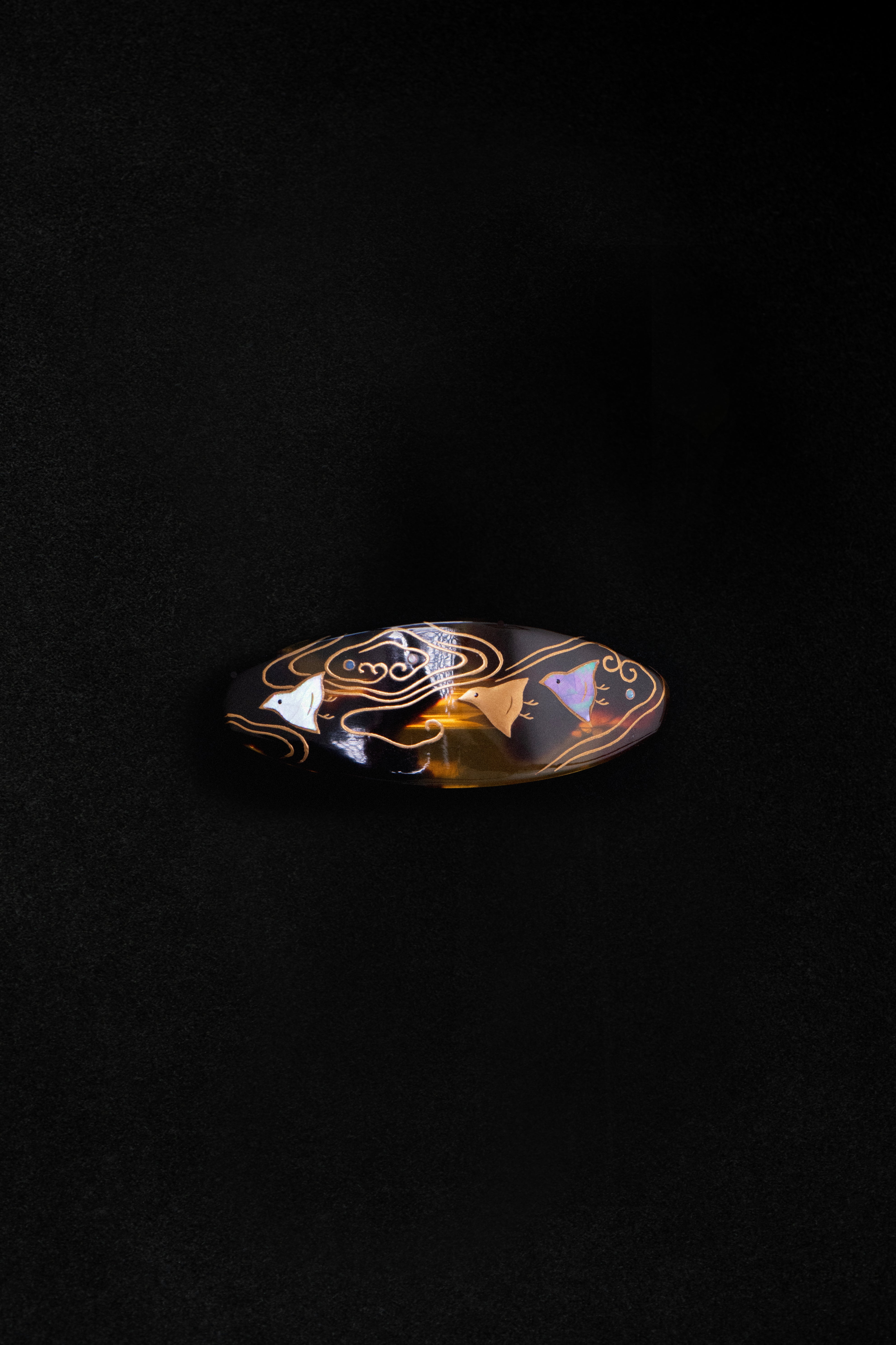JAPAN EDIT — NAGARE GOLD LEAF HAIR CLIP .01