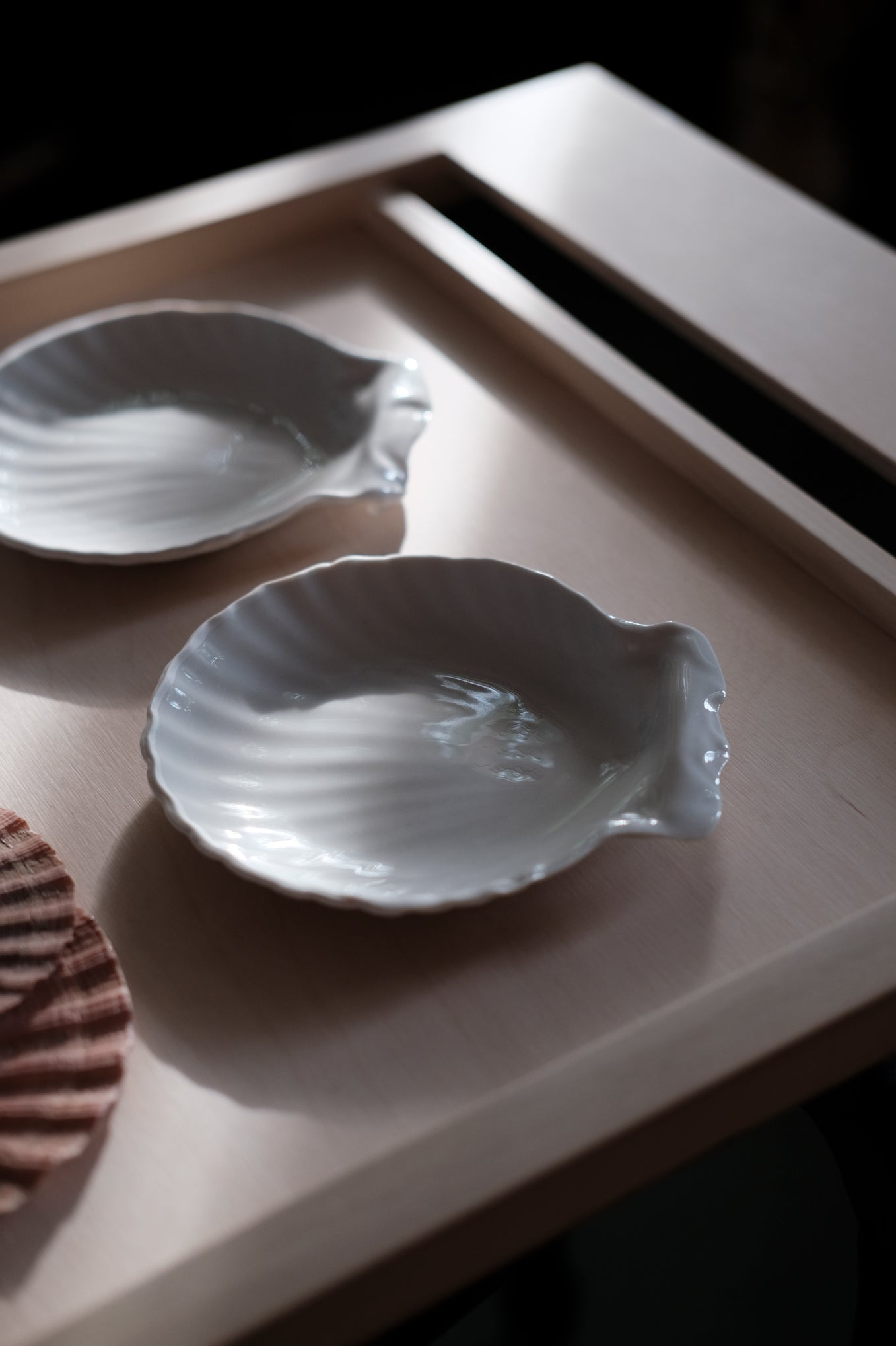 SHELL PORCELAIN DISH