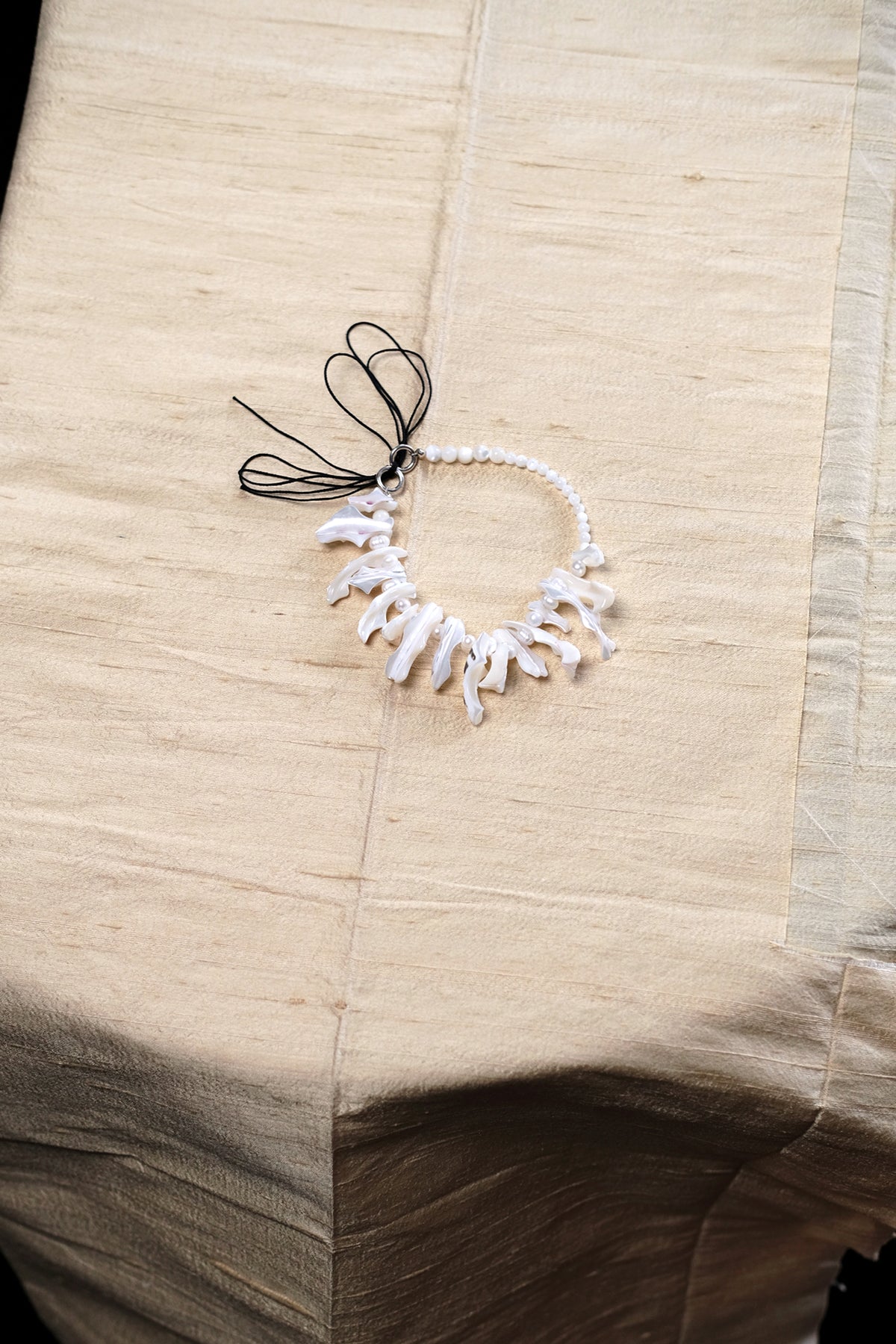 FISH BONE MOTHER OF PEARL SILK ANKLET - BLACK