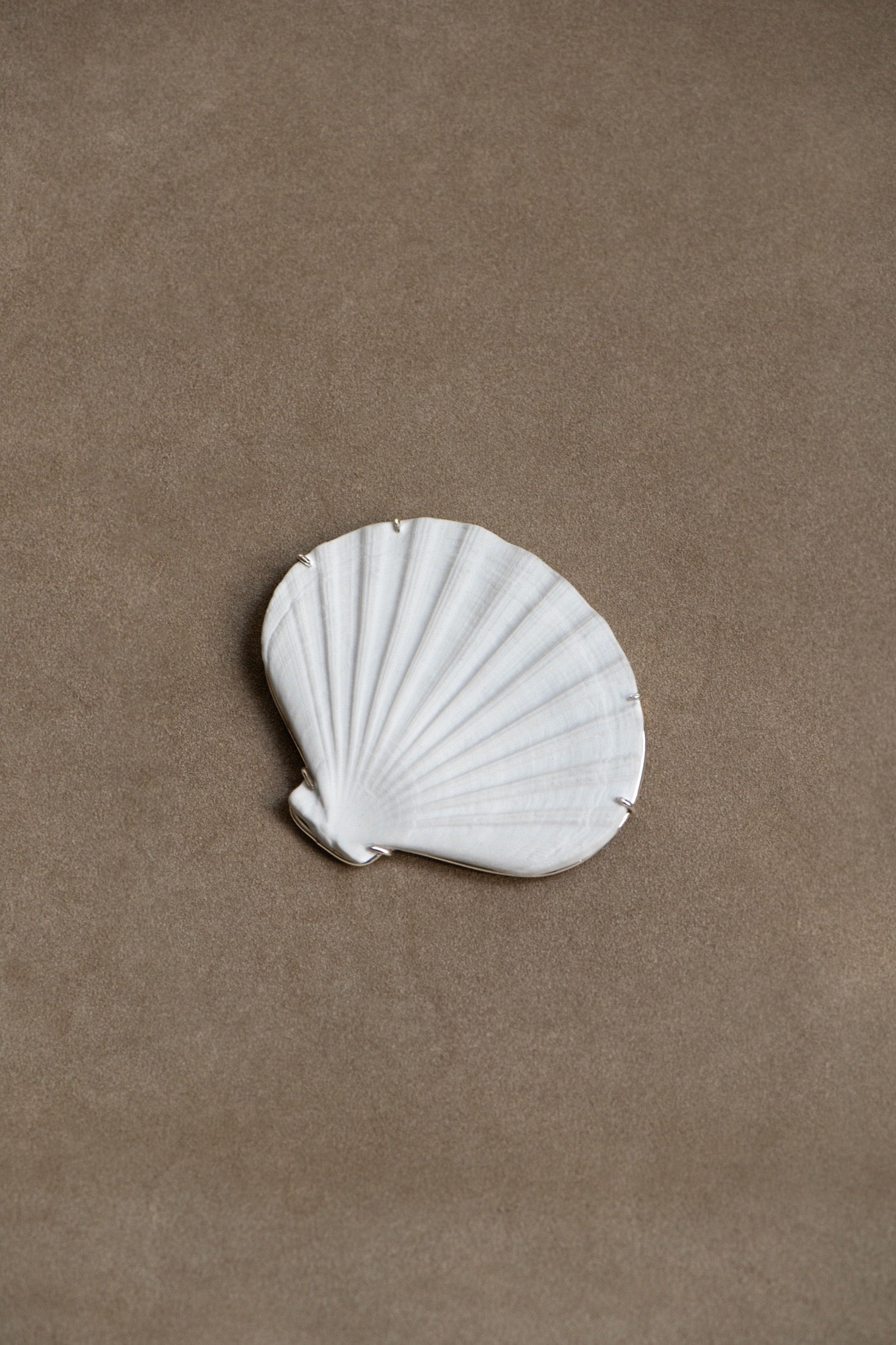 SHELL AMULET .07 BROOCH