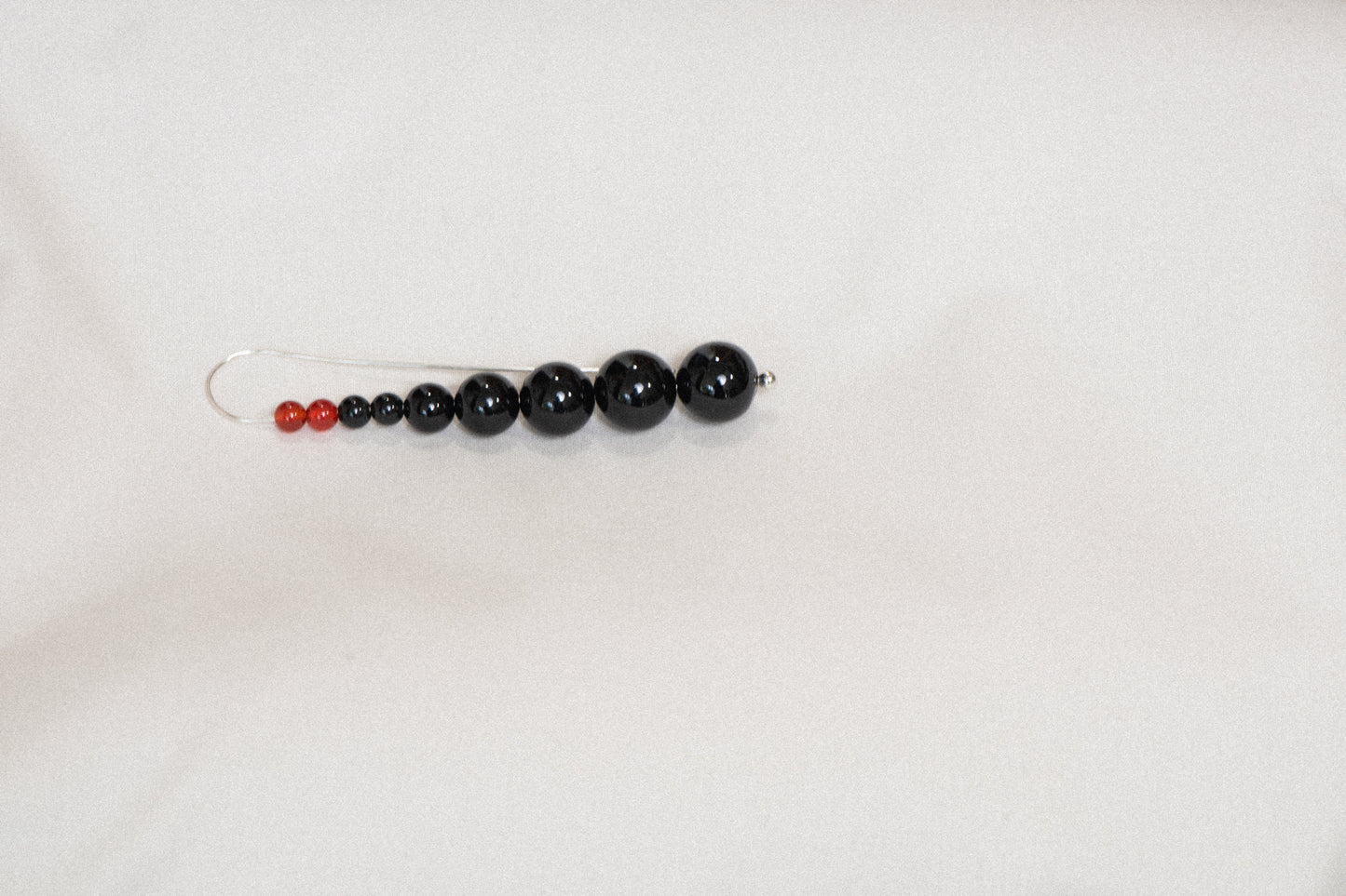 TOTEM HOOK EARRINGS IN ONYX & CARNELIAN