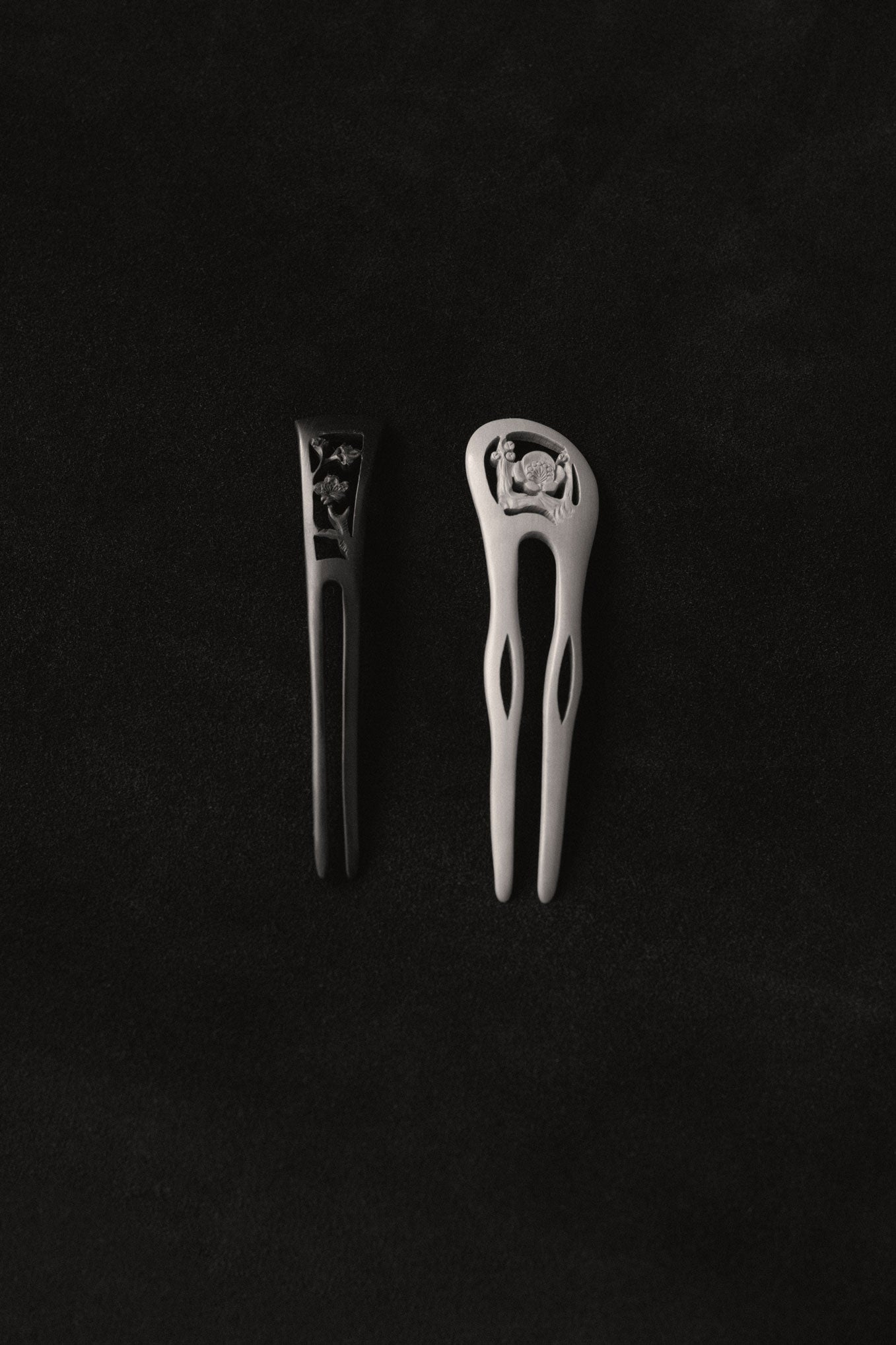 JAPAN EDIT — NOCTURNAL HANAKAGE WOOD HAIRPIN