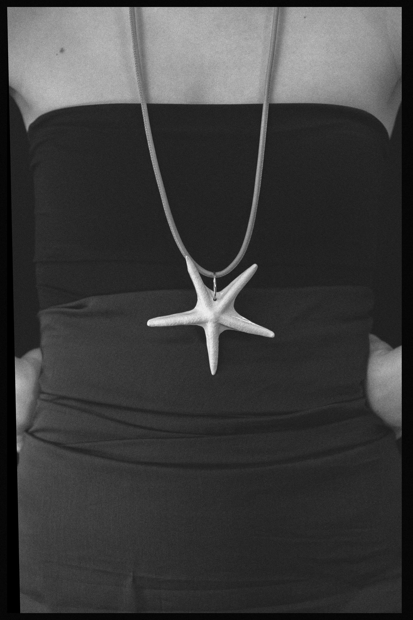 SEA STAR AMULET .01 LEATHER CORD PENDANT - NUDE