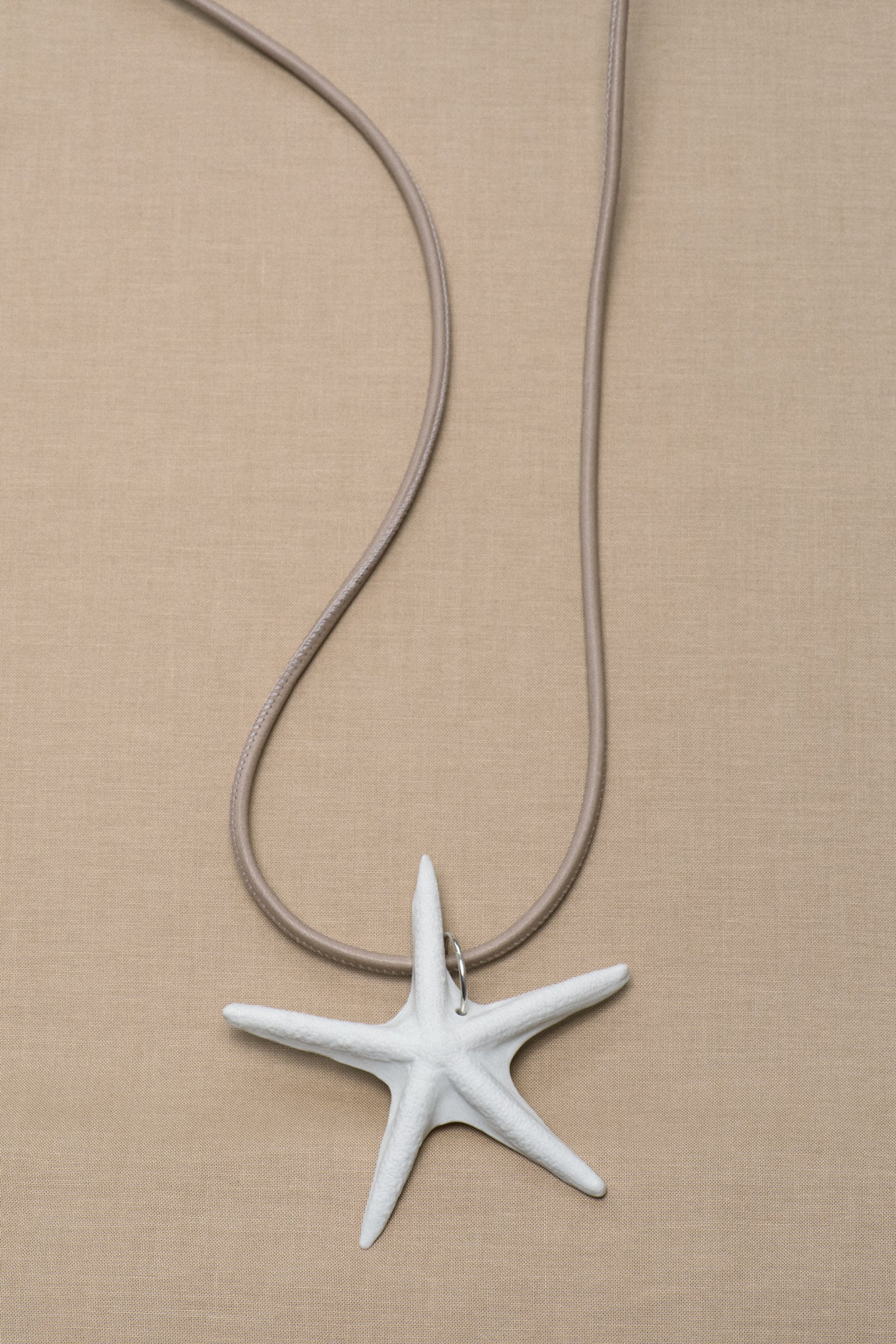 SEA STAR AMULET .01 PENDANT - PEBBLE BEIGE