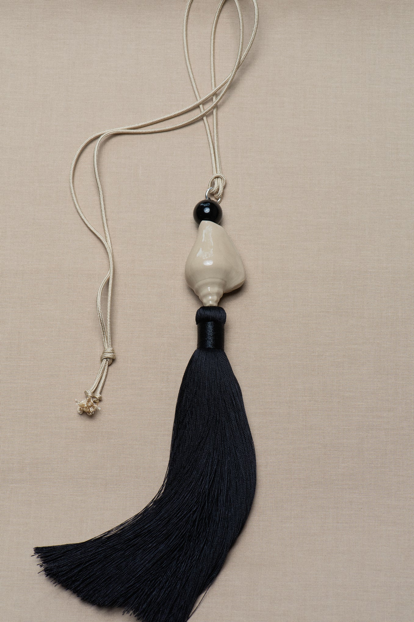 MANÀ x CARINA NICKLAS SHELL TASSEL NECKLACE .03  - BEIGE