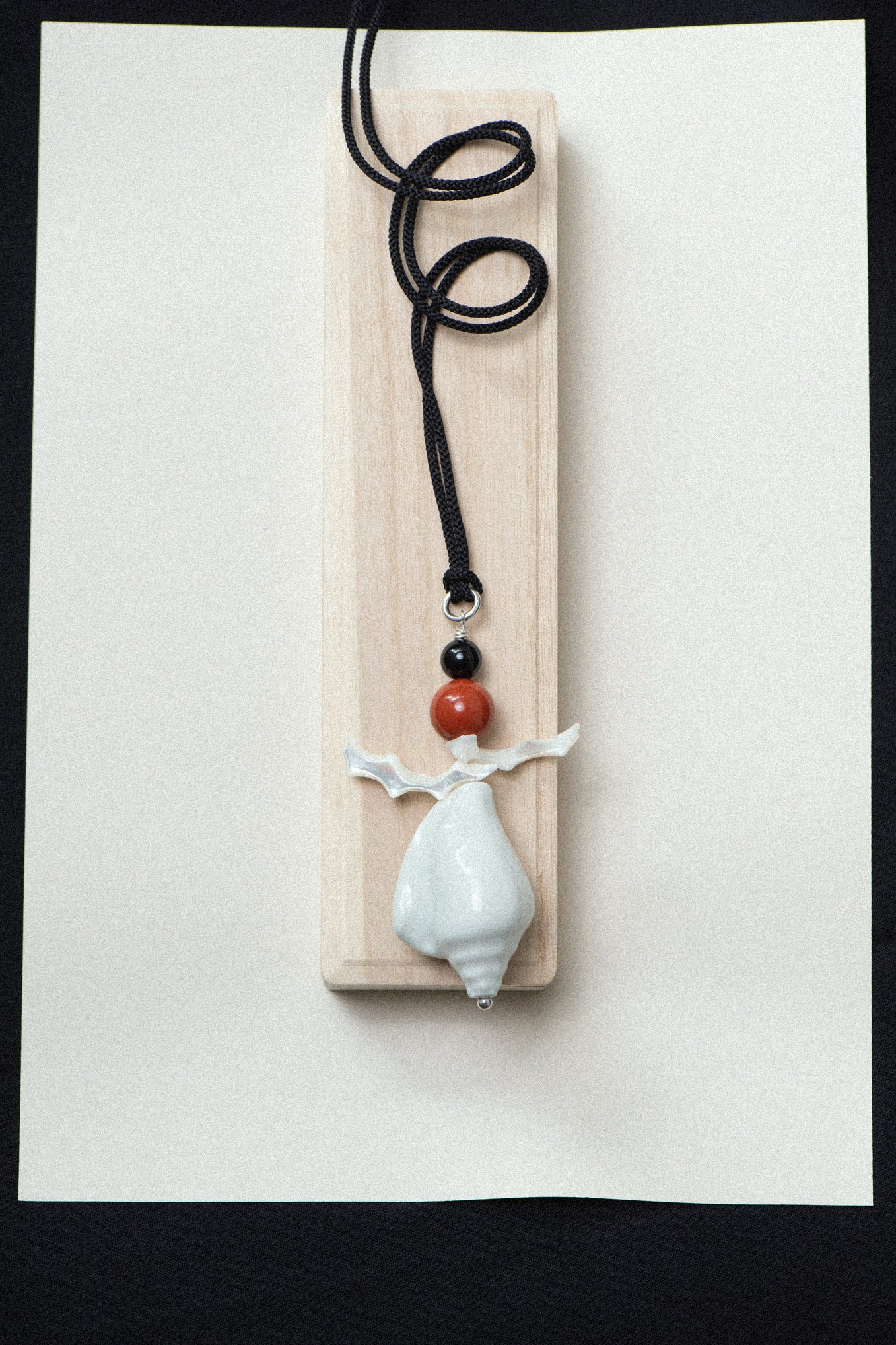 TOTEM SHELL AMULET PENDANT .02