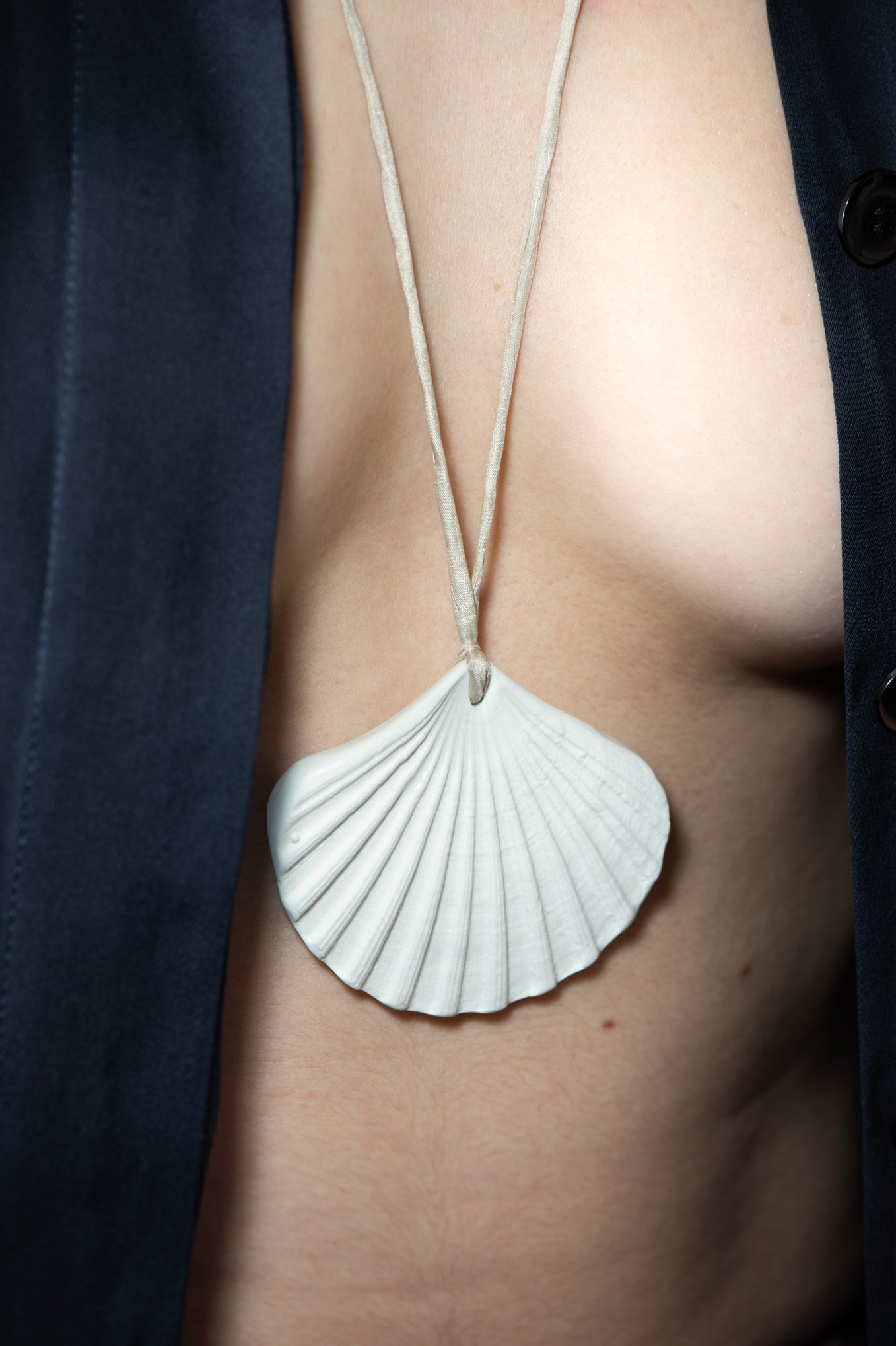 SHELL AMULET .08 PENDANT